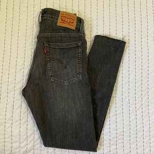 Black Levi wedgie skinny jeans